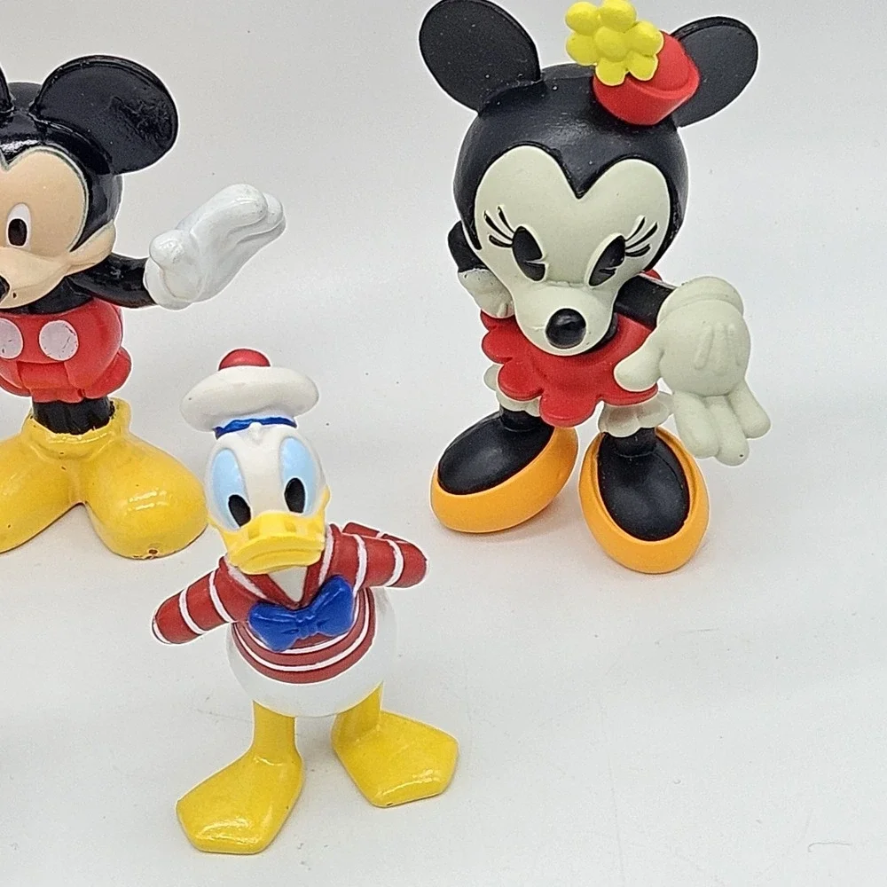 Disney Mickey & Friends Miniature Figure Collection Lot of 7 Classic Toys